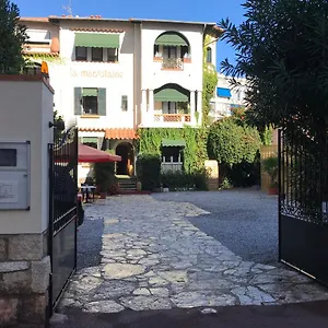 La Marjolaine 2* Juan-les-Pins